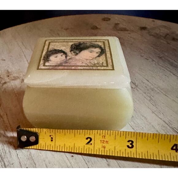 Vintage Edna Hibel Square Marble Trinket Box, 1980s Edna Hibel Art - Picture 9 of 10